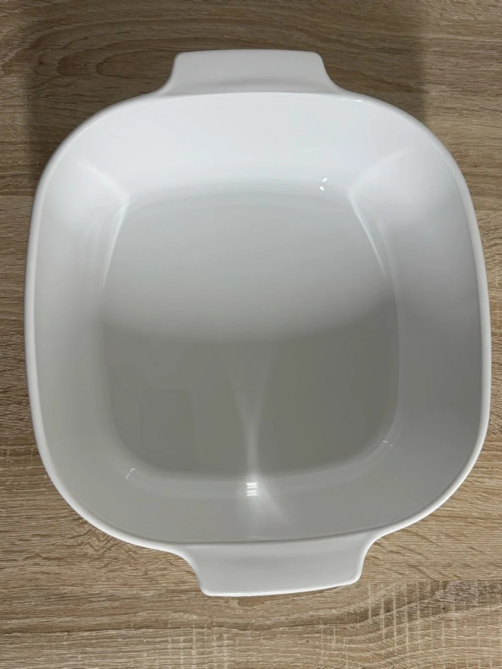 Vintage CorningWare 5-liter casserole dish in the 